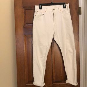 High waisted Levi’s white jeans